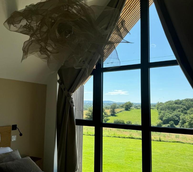 Photo of Bedroom in Artaix