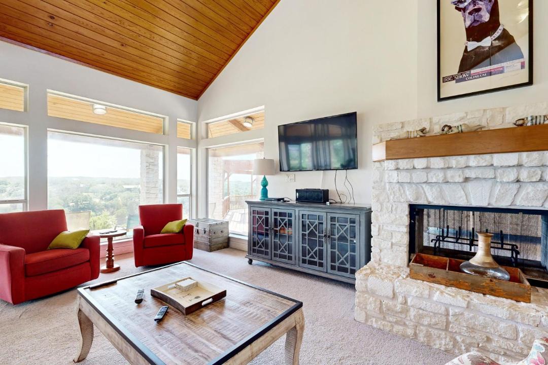 Photo of Livingroom in Spicewood