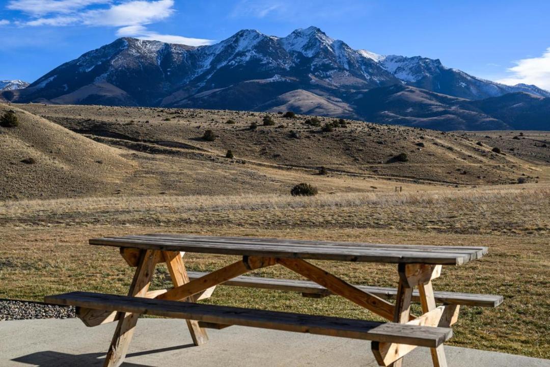 Photo of Others in Pray