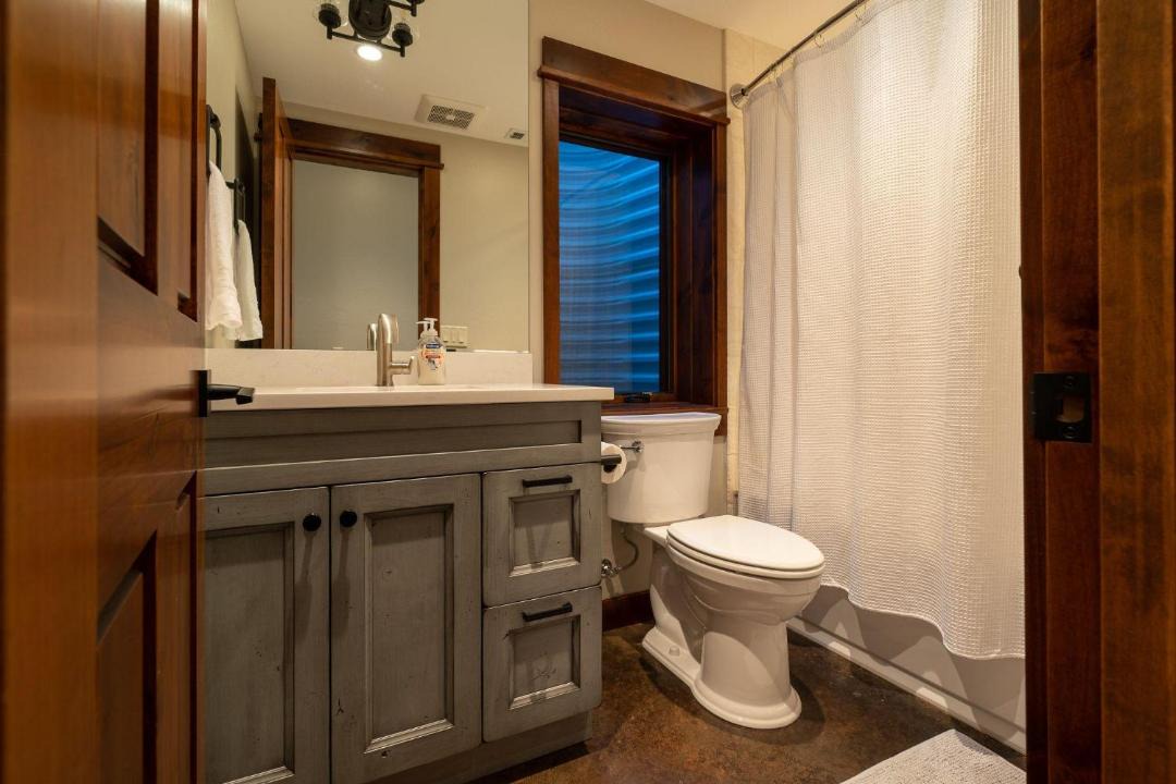 Photo of Bathroom in Pray