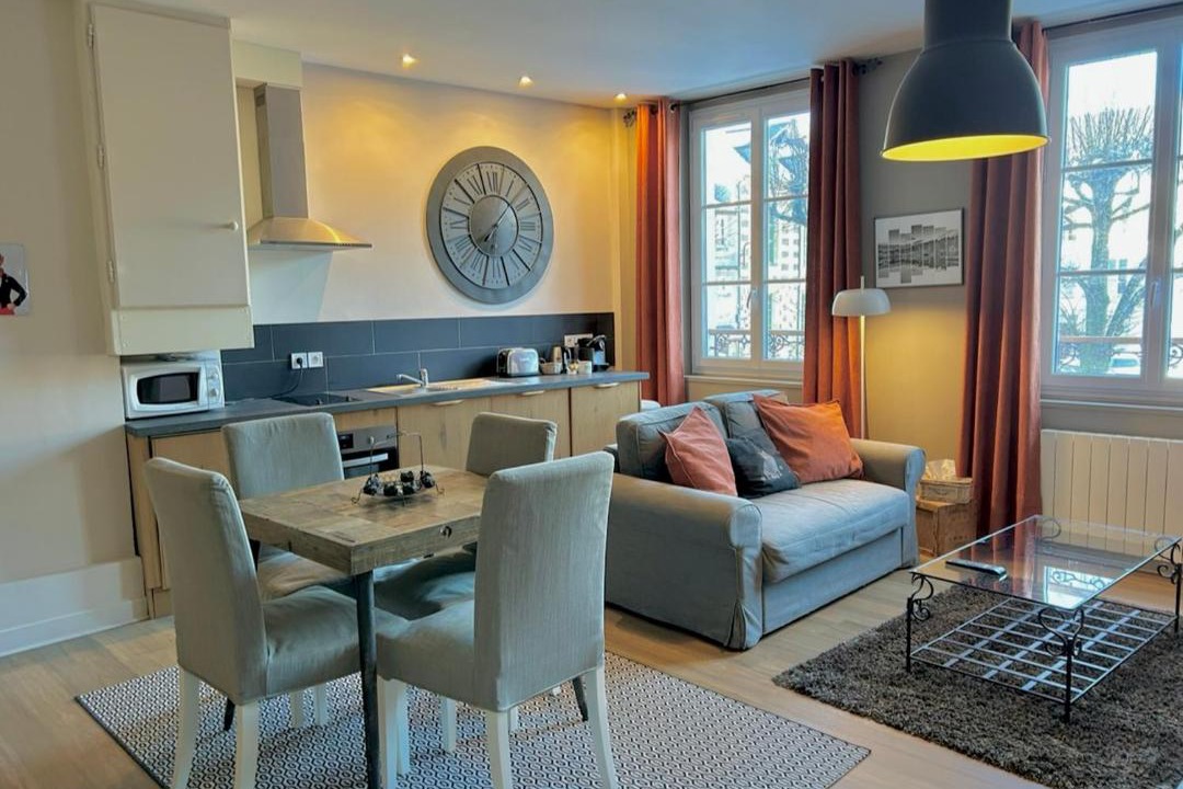 Photo of Others in Enclos