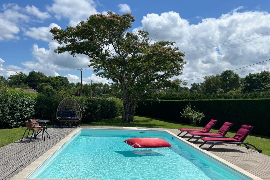 Photo of Others in Saint-Martin-de-Laye