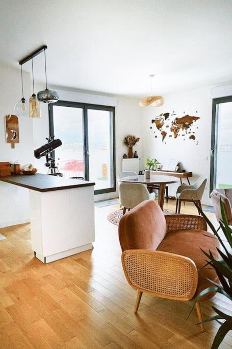 Photo of Others in Colombes