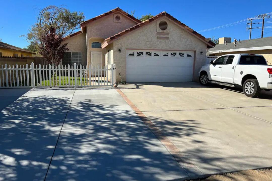 Photo of Others in Quartz Hill