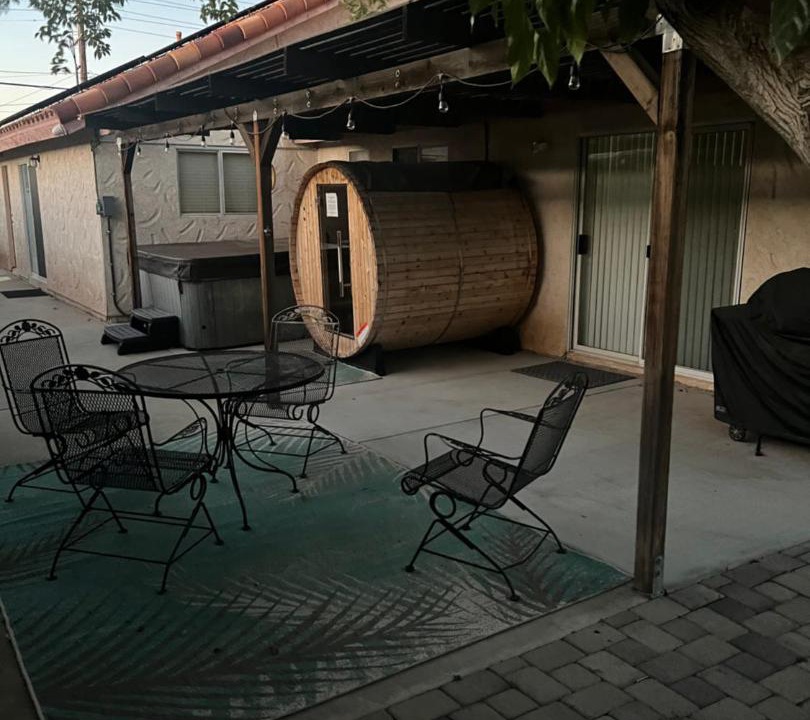 Photo of Others in Quartz Hill