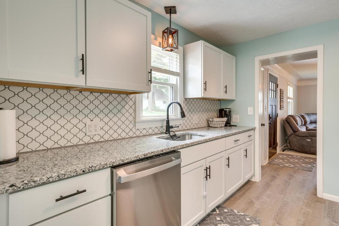 Photo of Kitchen in Gloria Glens Park