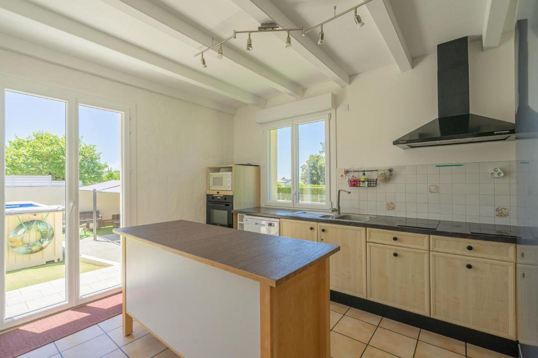 Photo of Kitchen in Saint-Palais-sur-Mer