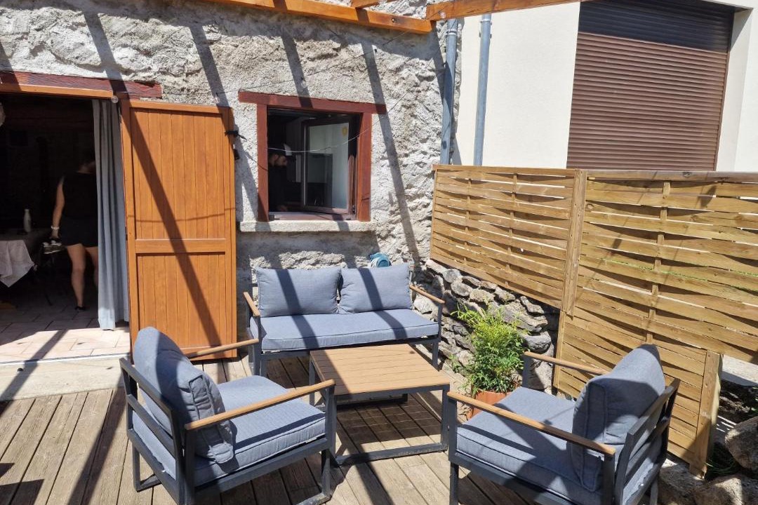 Photo of Patio Balcony in Savignac-les-Ormeaux