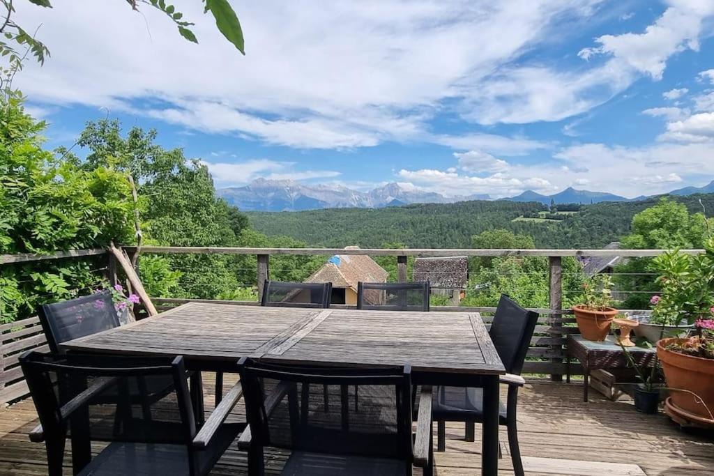 Photo of Patio Balcony in Saint-Martin-de-Clelles