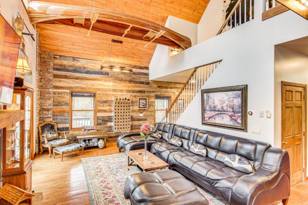 Photo of Livingroom in Rutherfordton