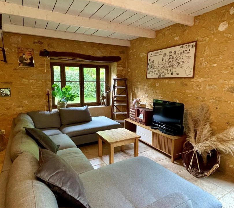 Photo of Livingroom in Saint-Aubin-de-Nabirat