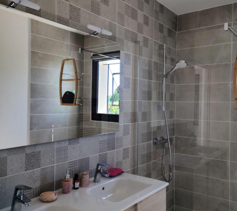 Photo of Bathroom in Saint-Laurent-La-Vernede