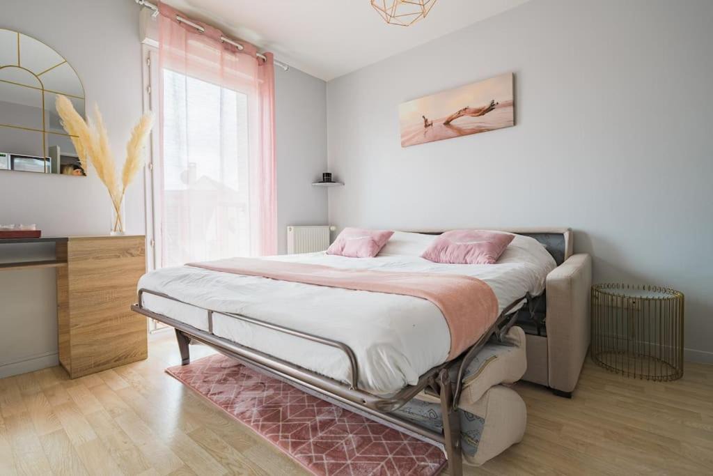 Photo of Bedroom in Vigneux-sur-Seine