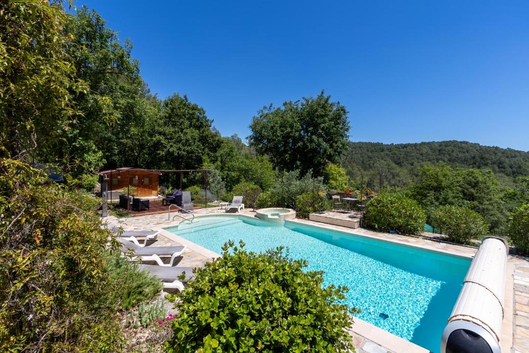 Photo of Outdoor in Claviers