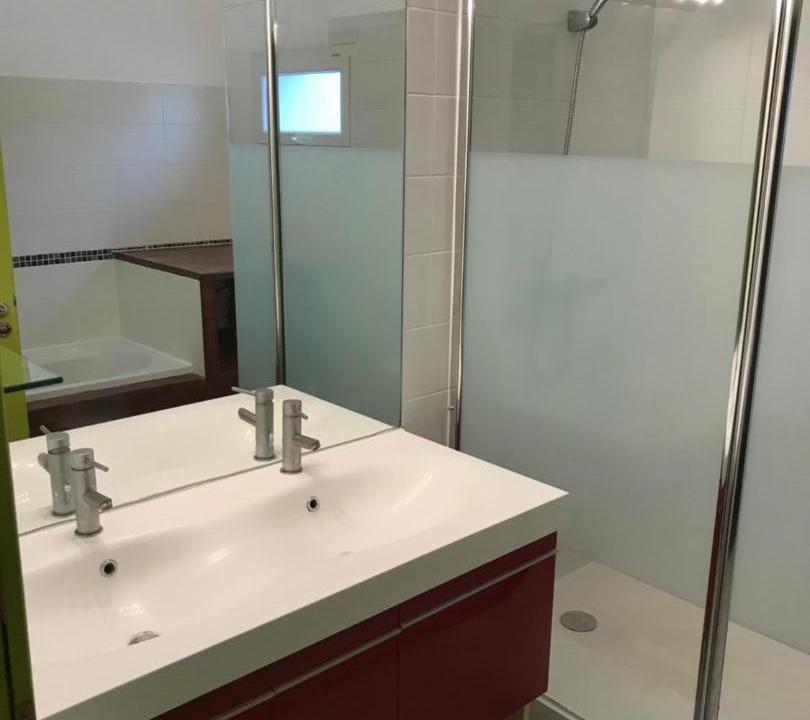 Photo of Bathroom in Lansargues