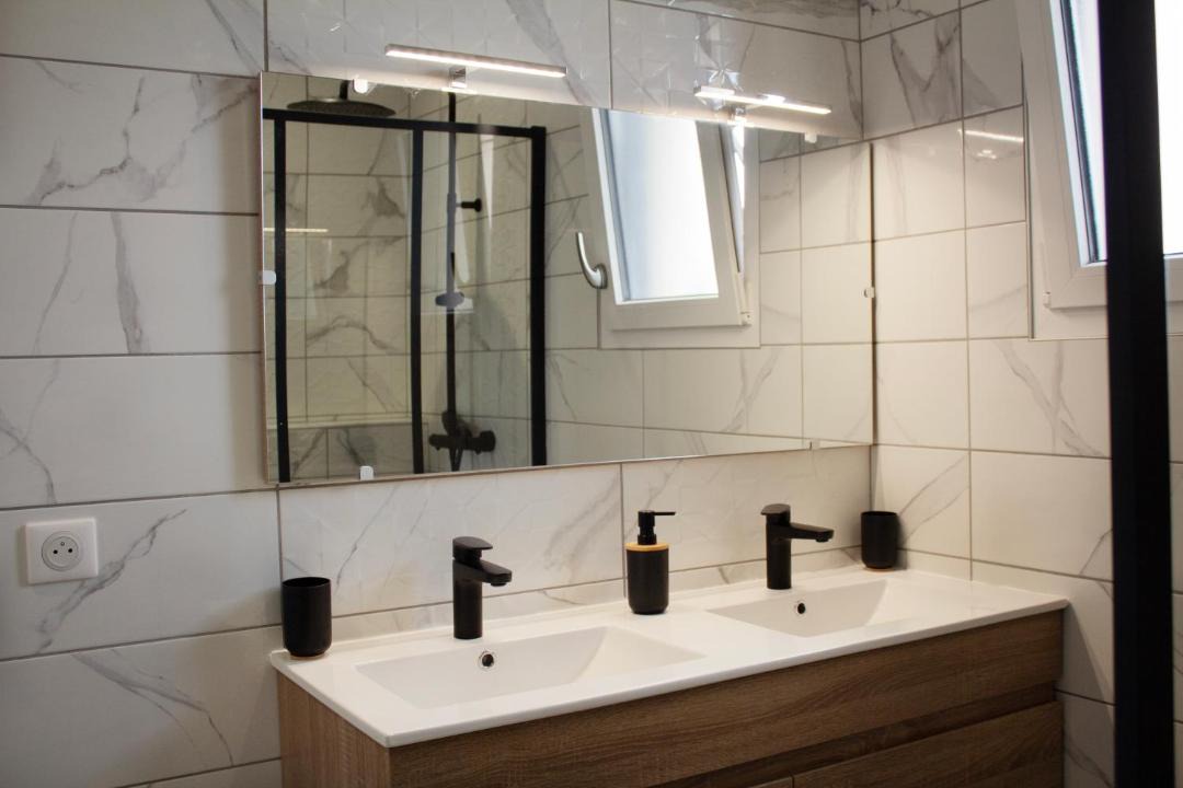 Photo of Bathroom in Saint-Angeau