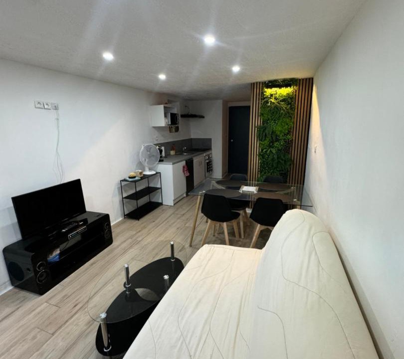 Photo of Others in Bram