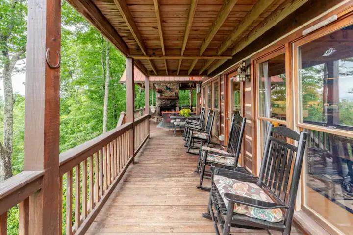 Photo of Patio Balcony in Foxfire Estates