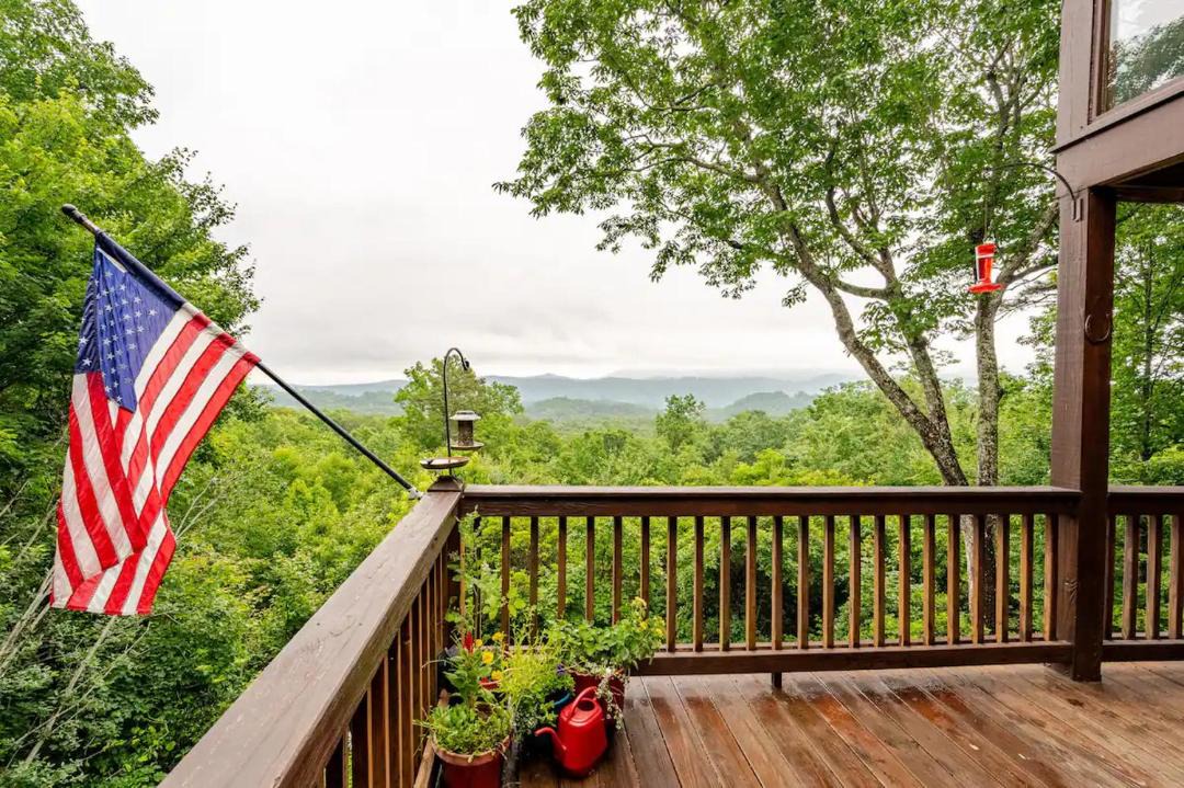 Photo of Patio Balcony in Foxfire Estates