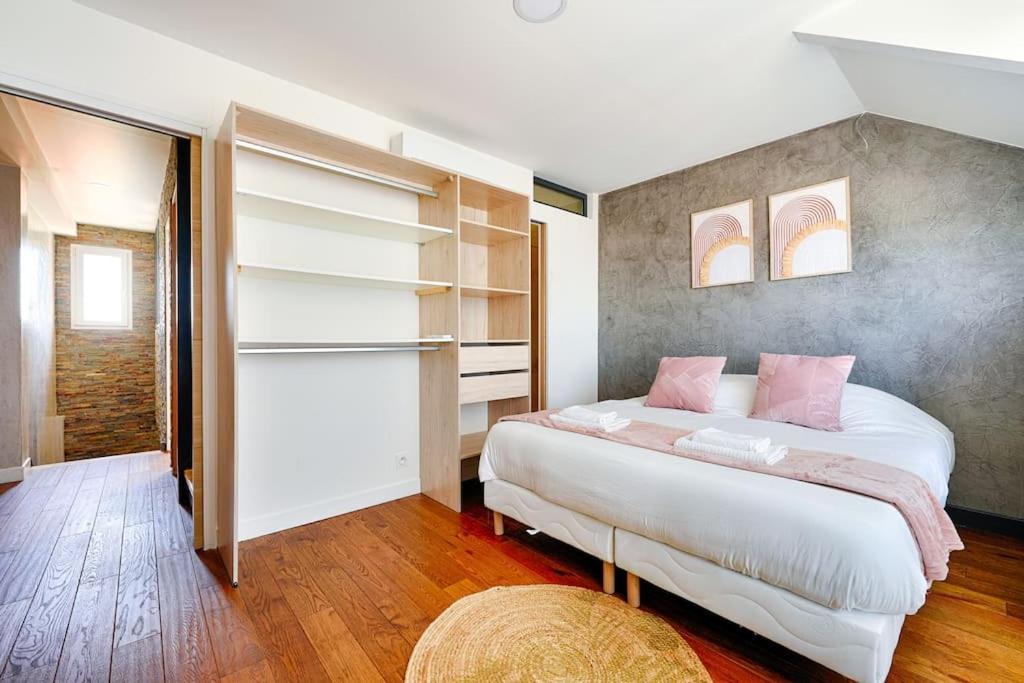 Photo of Bedroom in Montgeron