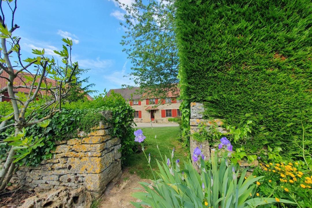 Photo of Others in Eguilly