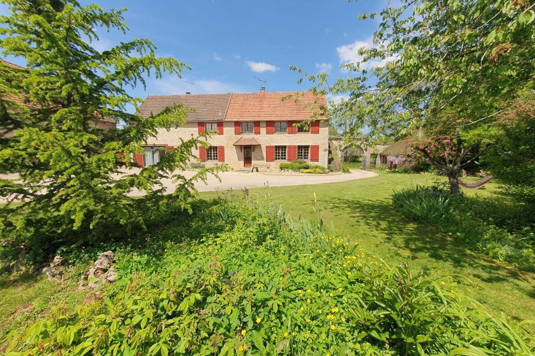 Photo of Others in Eguilly