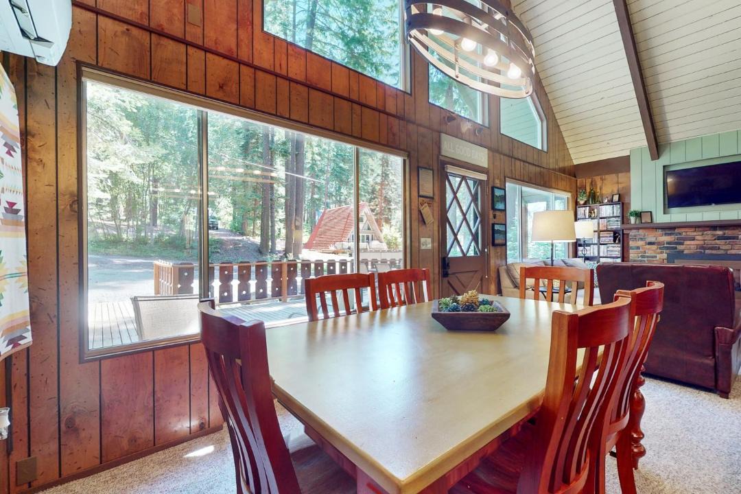 Photo of Livingroom in Roslyn Ridge