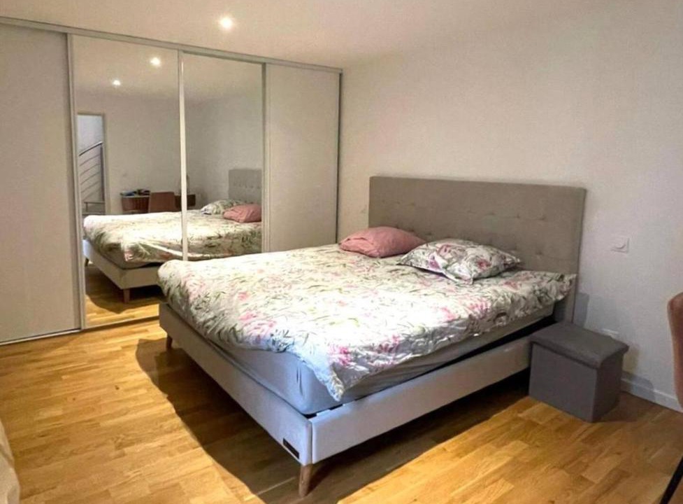 Photo of Bedroom in Levallois-Perret