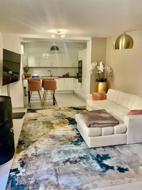 Photo of Livingroom in Levallois-Perret