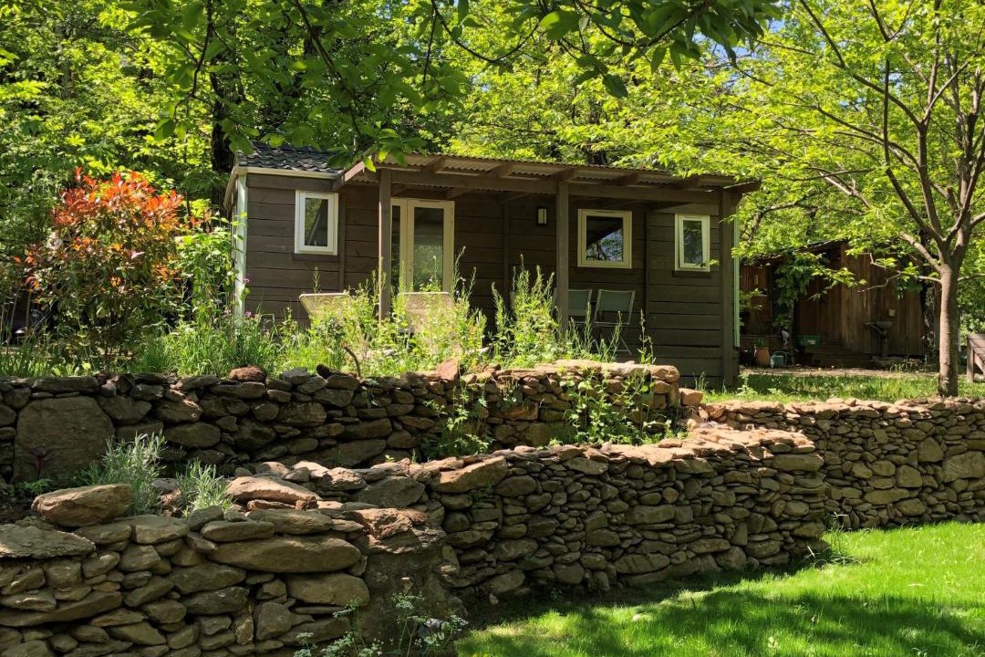 Photo of Buildings in Gravieres