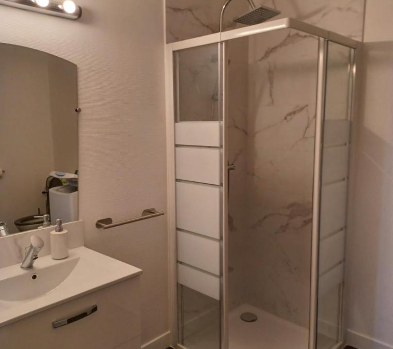 Photo of Bathroom in Condom