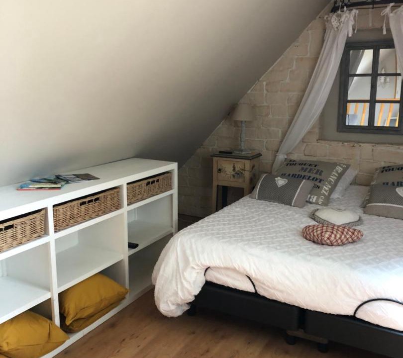 Photo of Others in Carly