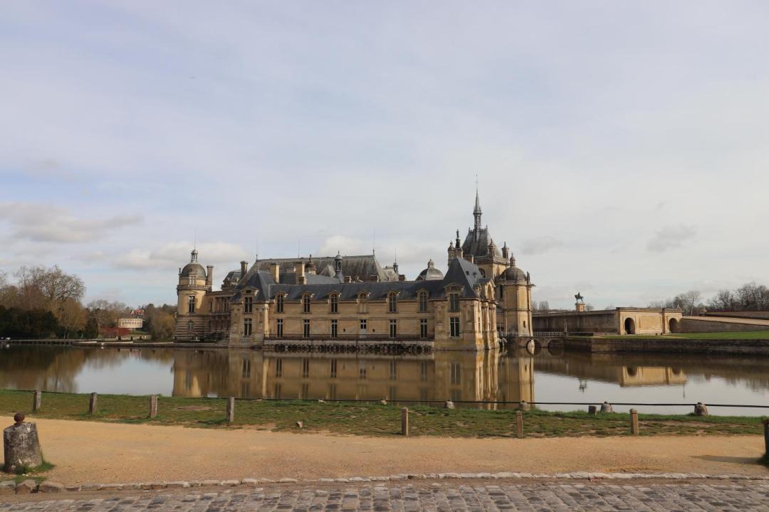 Photo of Buildings in Lamorlaye