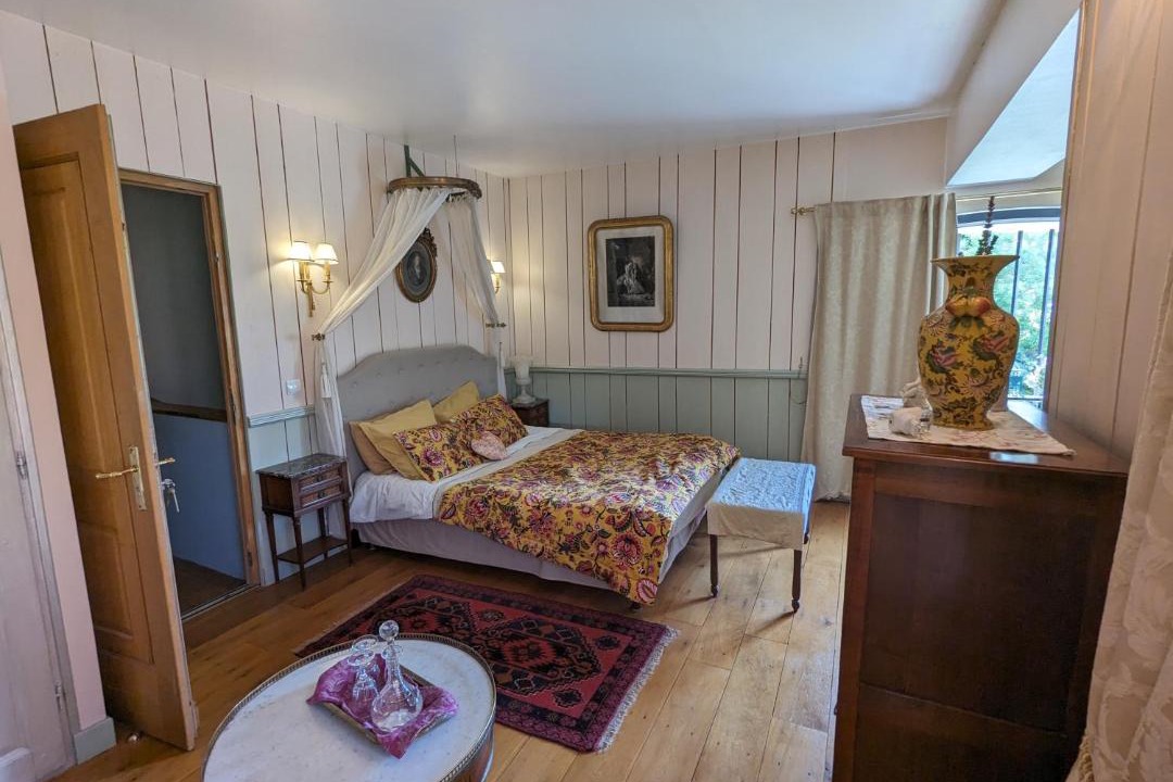 Photo of Bedroom in Pons