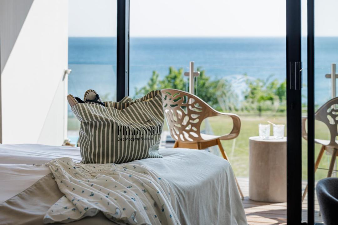 Photo of Others in Ronne