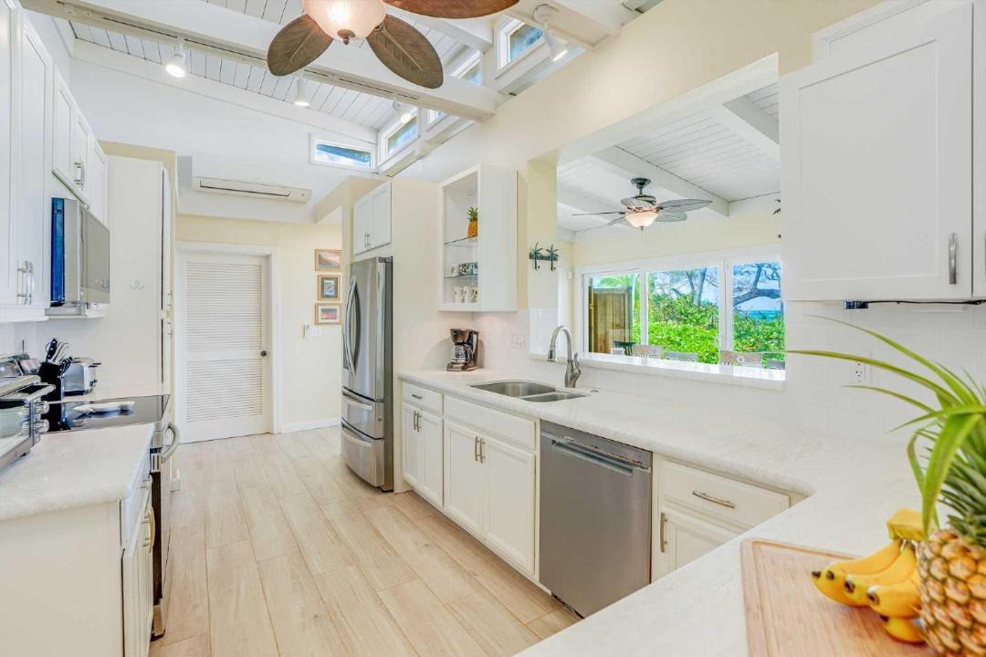 Photo of Kitchen in Anahola