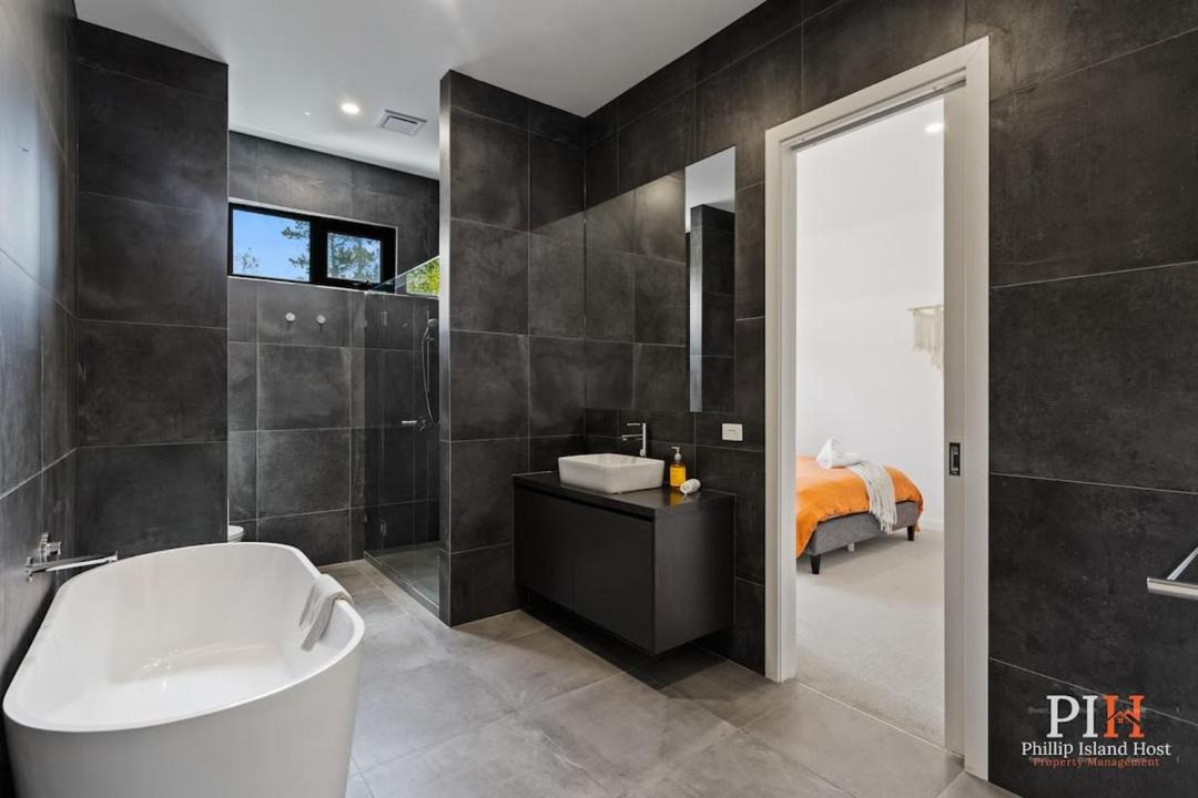 Photo of Others in Silverleaves