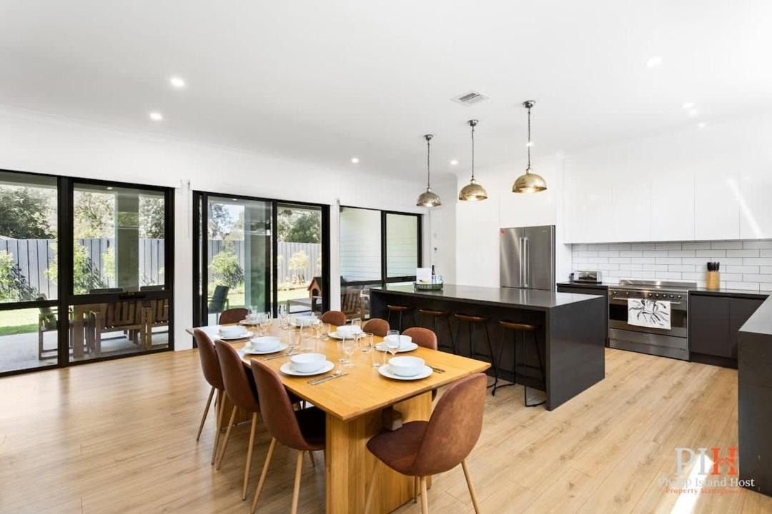 Photo of Others in Silverleaves