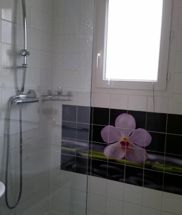 Photo of Bathroom in Saint-Geniez-d'Olt