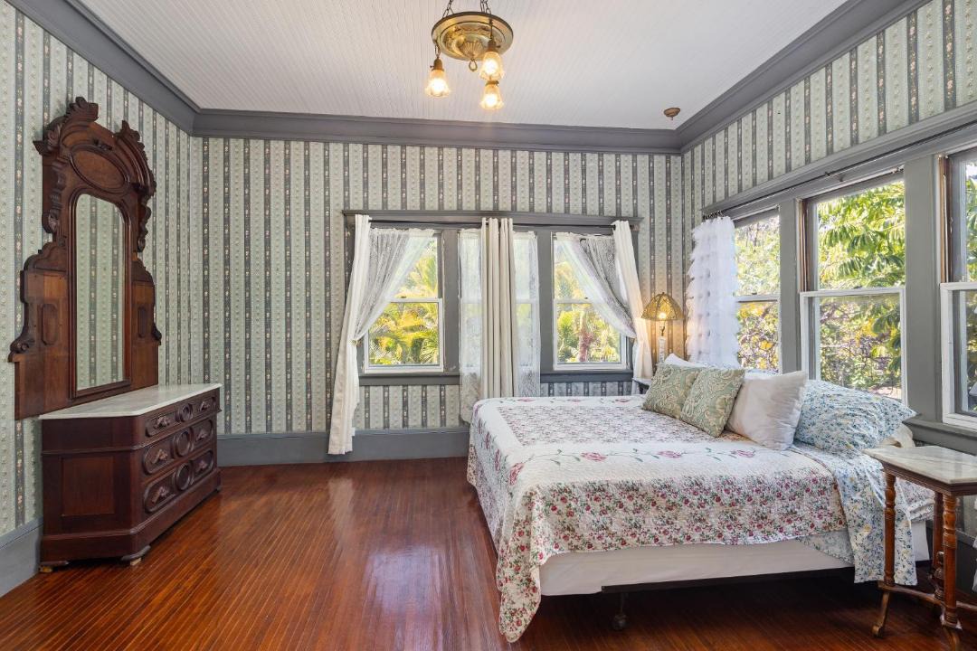 Photo of Others in Manoa