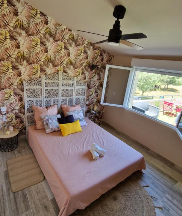 Photo of Others in Logrian-Florian