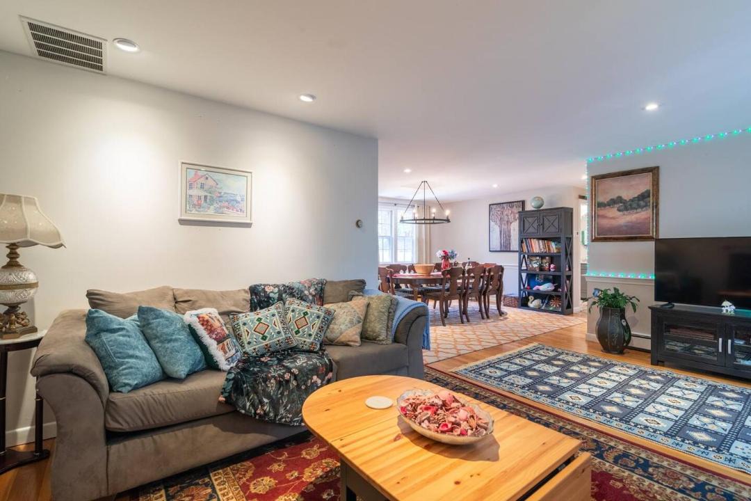 Photo of Livingroom in East Harwich