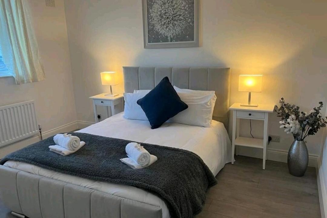 Photo of Others in Broad Green