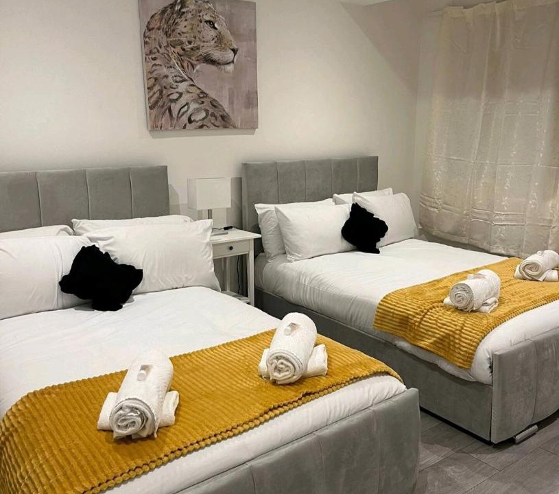 Photo of Others in Broad Green