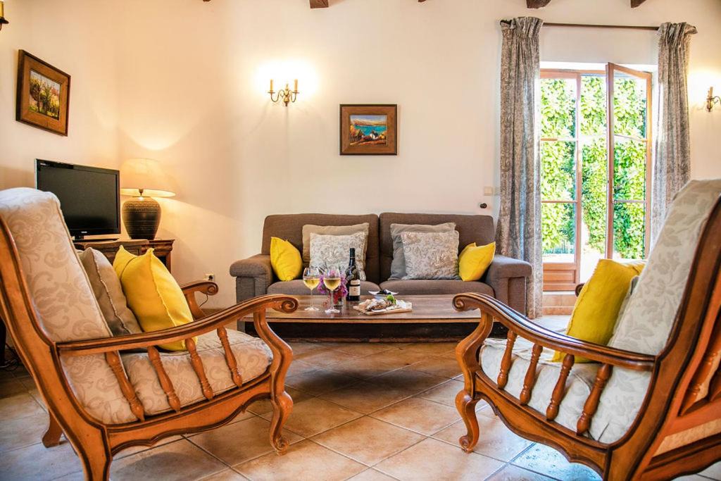 Photo of Others in Nizas