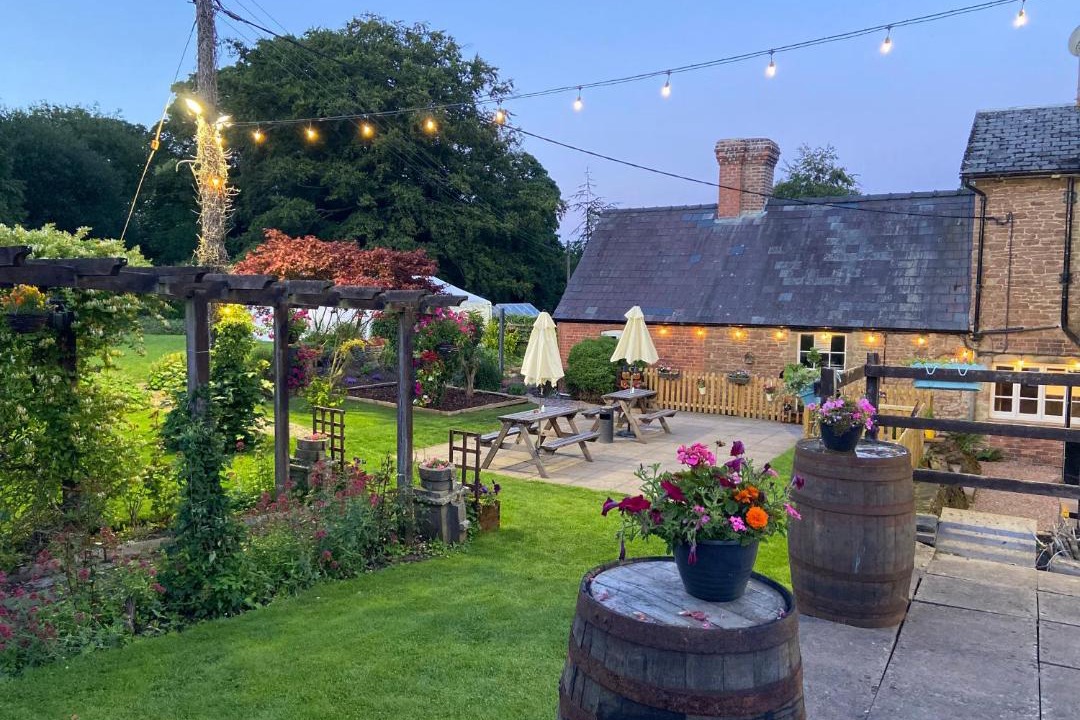 Photo of Others in Farden