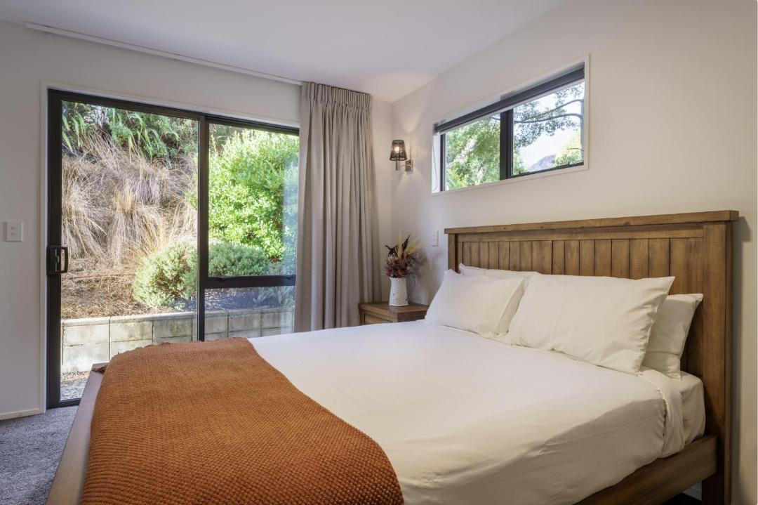 Photo of Others in Arthur's Point