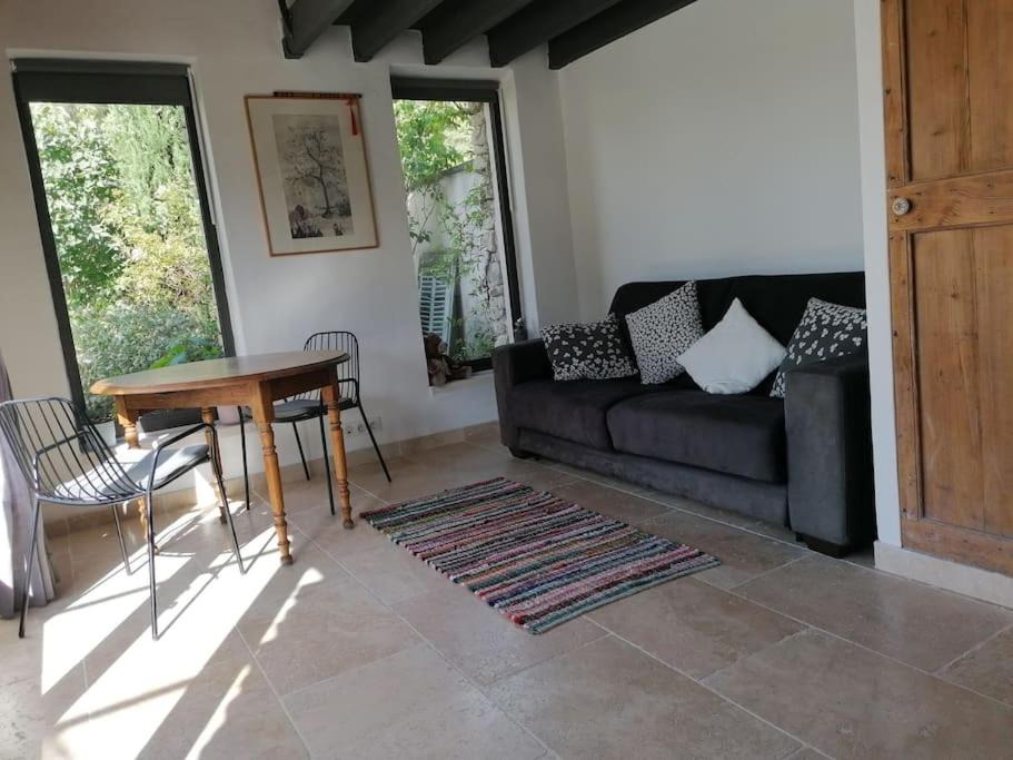 Photo of Others in Maubec