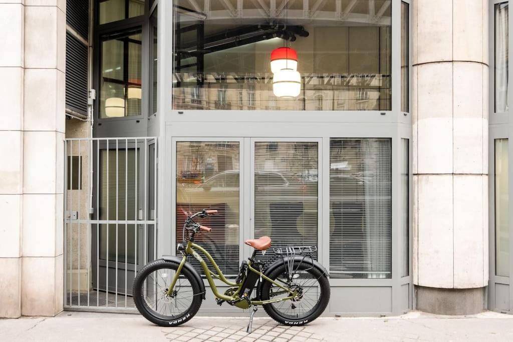 Photo of Others in Necker