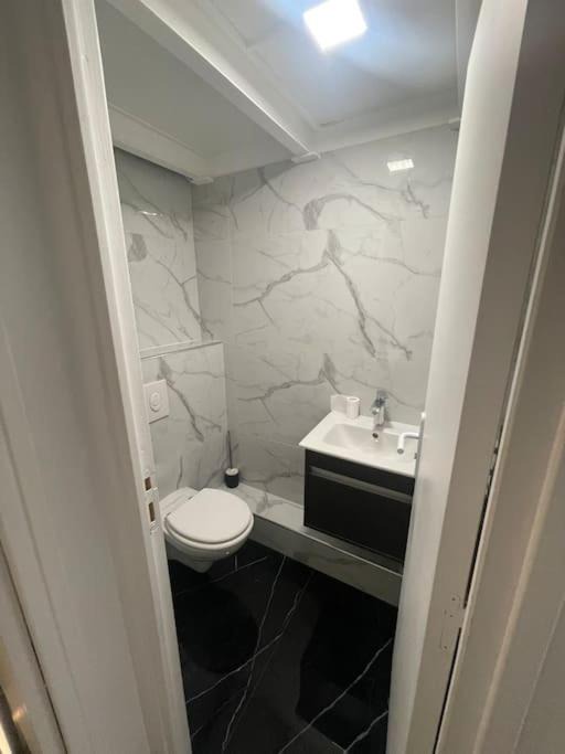 Photo of Others in Necker